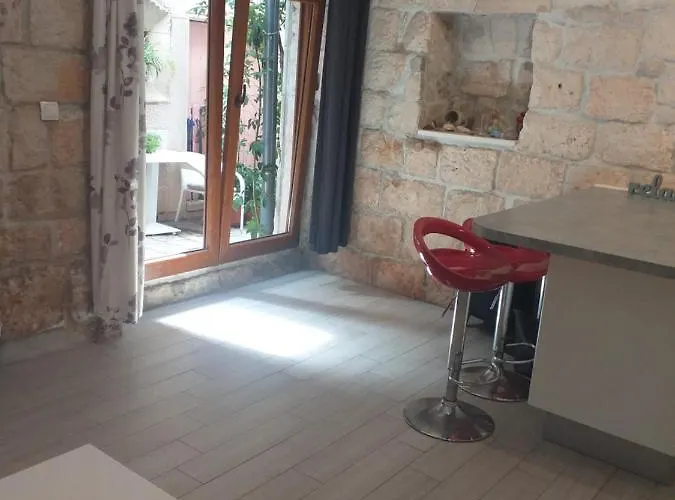 Apartament Apartment Old Teatar